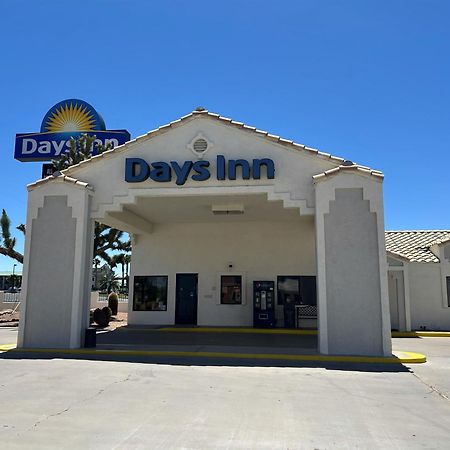 Days Inn By Wyndham Kingman West Екстериор снимка